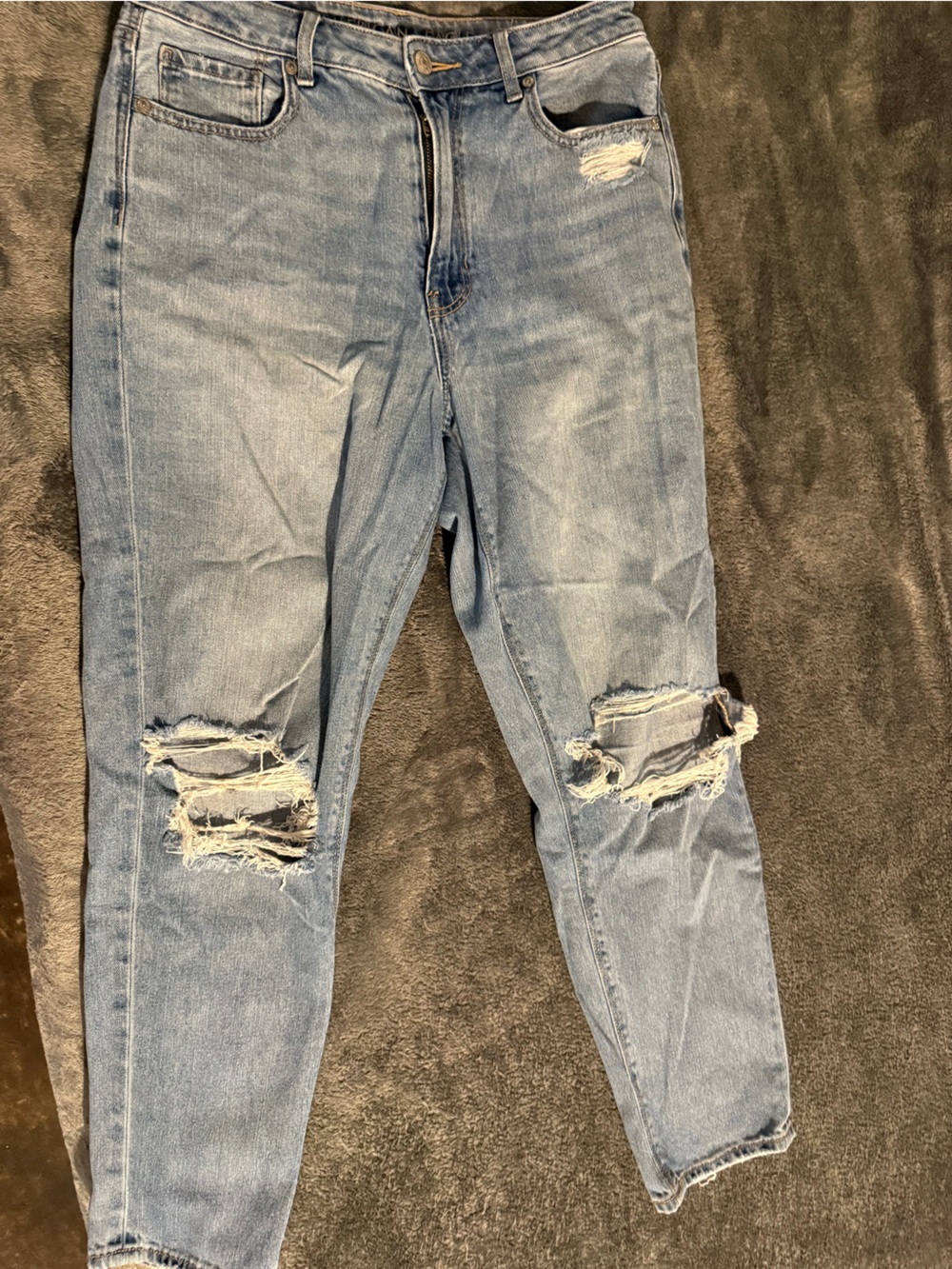 American Eagle Outfitters Ripped Mom Jeans